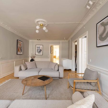 Big 4 Bedroom Apartment With Bathtub By Cph City Hall Square Copenhague Exterior foto