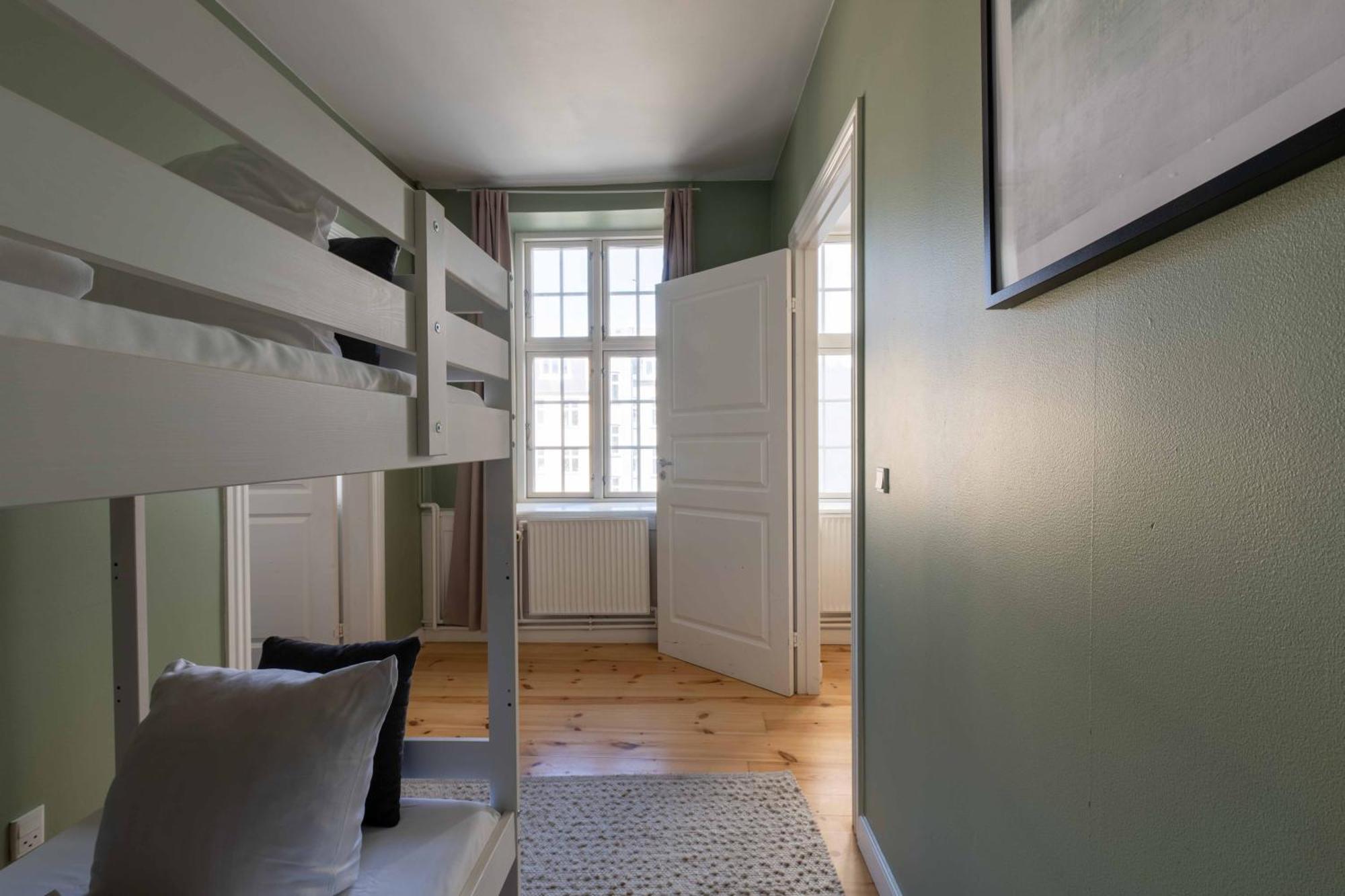 Big 4 Bedroom Apartment With Bathtub By Cph City Hall Square Copenhague Exterior foto