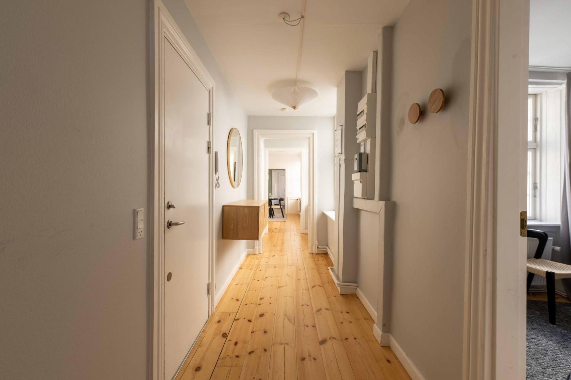Big 4 Bedroom Apartment With Bathtub By Cph City Hall Square Copenhague Exterior foto